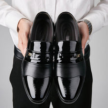 Load image into Gallery viewer, Mens ValorPin Dress Shoes