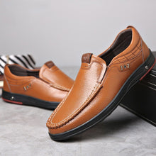 Load image into Gallery viewer, Mens Clubs Seven Loafers